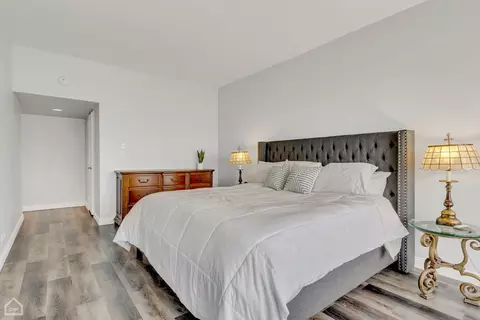 Bedroom - 175 E Delaware Pl #5310, Chicago, IL 60611 photo 2 of 5