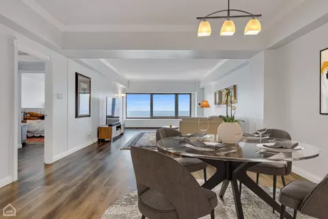 Dining - 175 E Delaware Pl #5310, Chicago, IL 60611 photo 3 of 4