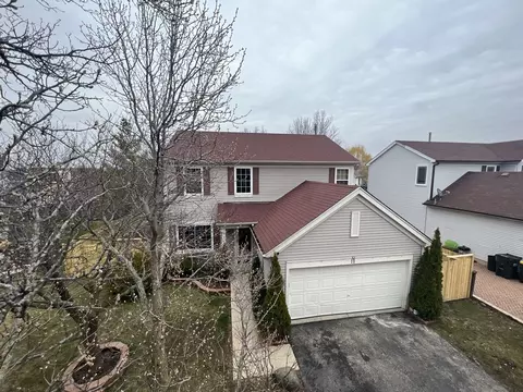 11 Appletree Ct, Lake In The Hills, IL 60156