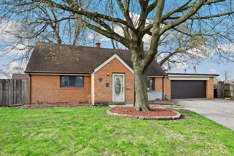 6925 Elder Ct, Bridgeview, IL 60455