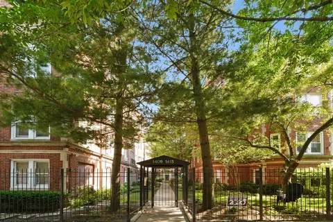 1409 W Farwell Ave #H3, Chicago, IL 60626