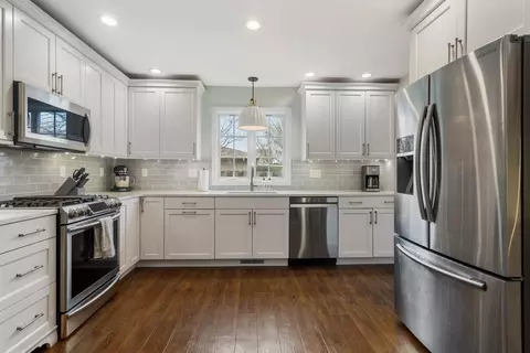 Kitchen - 1107 Harrington Dr, Champaign, IL 61821 photo 2 of 5
