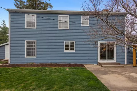 Exterior - 1107 Harrington Dr, Champaign, IL 61821 photo 5 of 7