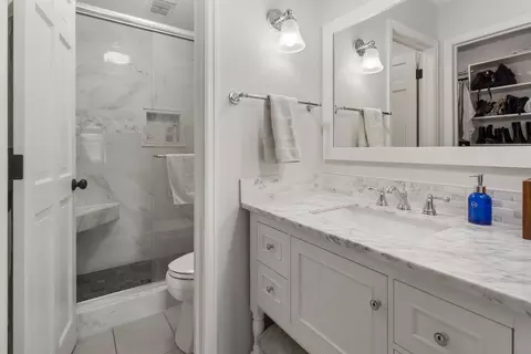 Bath - 1107 Harrington Dr, Champaign, IL 61821 photo 2 of 4