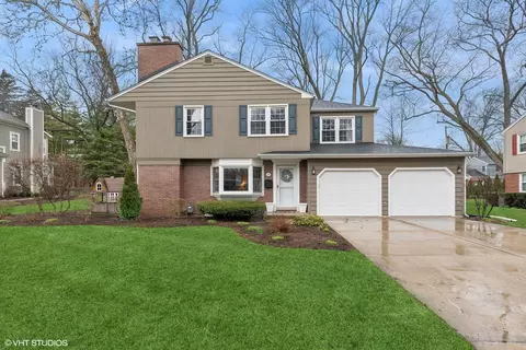 210 S Stratford Rd, Arlington Heights, IL 60004