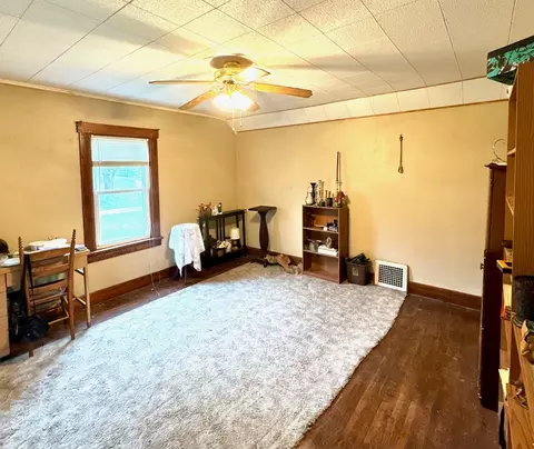 Bedroom - 1121 Center St, Dixon, IL 61021 photo 2 of 2