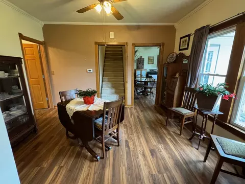 Dining - 1121 Center St, Dixon, IL 61021 photo 3 of 3