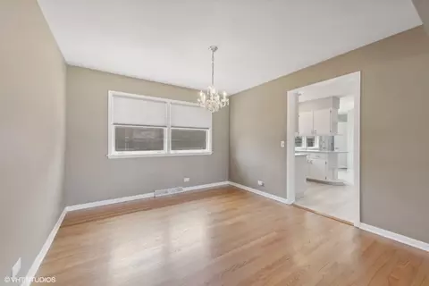 134 E Monroe St, Elmhurst, IL 60126 photo 5
