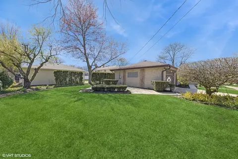 134 E Monroe St, Elmhurst, IL 60126 photo 16