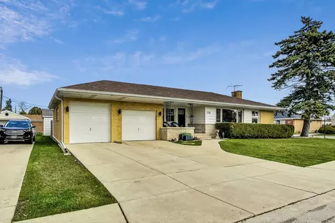 7258 W Catalpa Ave, Chicago, IL 60656