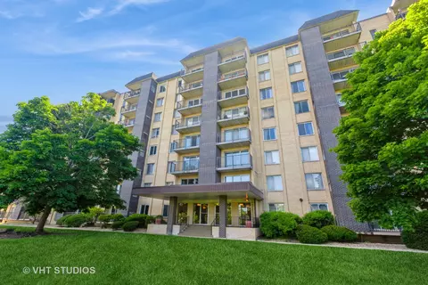 5400 Walnut Ave #503, Downers Grove, IL 60515