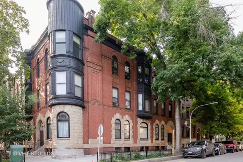 832 W Wrightwood Ave #3, Chicago, IL 60614