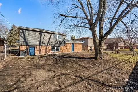 Exterior - 15528 Sunset Dr, Dolton, IL 60419 photo 6 of 10