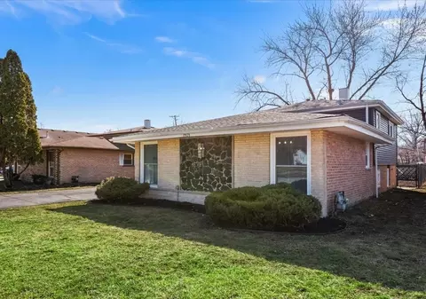 Exterior - 15528 Sunset Dr, Dolton, IL 60419 photo 2 of 10