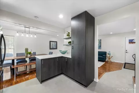Kitchen - 15528 Sunset Dr, Dolton, IL 60419 photo 4 of 4