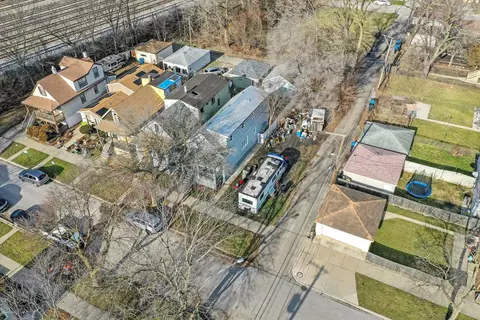 View/Area - 914 E 92nd Pl, Chicago, IL 60619 photo 2 of 4