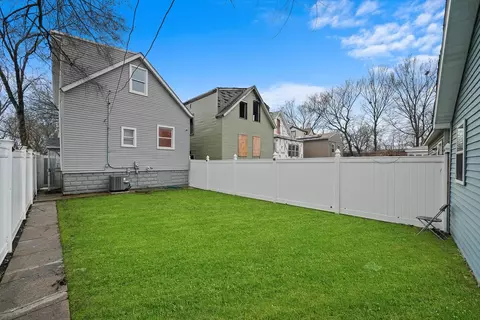 Exterior - 914 E 92nd Pl, Chicago, IL 60619 photo 4 of 11