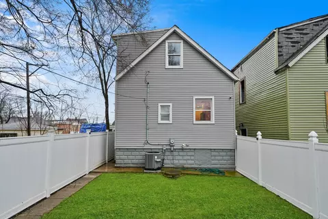 Exterior - 914 E 92nd Pl, Chicago, IL 60619 photo 5 of 11