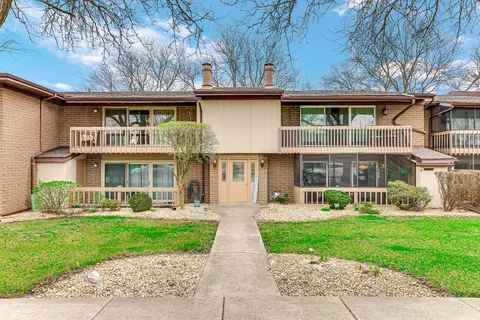 15709 Orlan Brook Dr #92, Orland Park, IL 60462