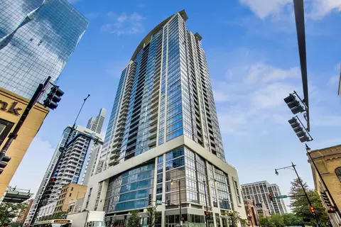 100 E 14th St #1601, Chicago, IL 60605