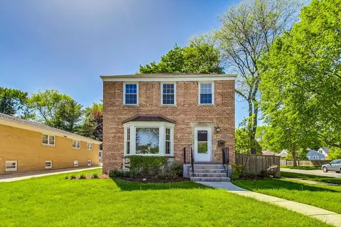 300 S Hi Lusi Ave, Mount Prospect, IL 60056