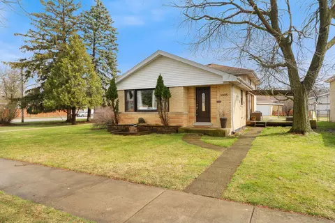 3005 Prairie Ave, Brookfield, IL 60513