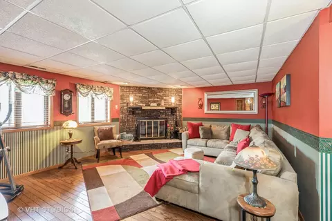 Living - 22906 State St, Steger, IL 60475 photo 3 of 4