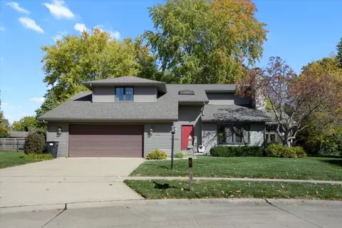 2502 Bershire Dr, Champaign, IL 61821
