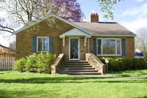 Exterior - 1210 Croxton Ave, Bloomington, IL 61701 photo 2 of 6