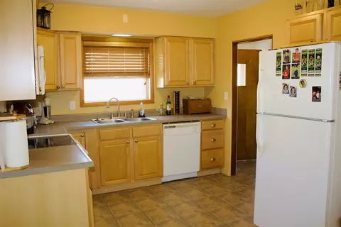 Kitchen - 1210 Croxton Ave, Bloomington, IL 61701 photo 1 of 3