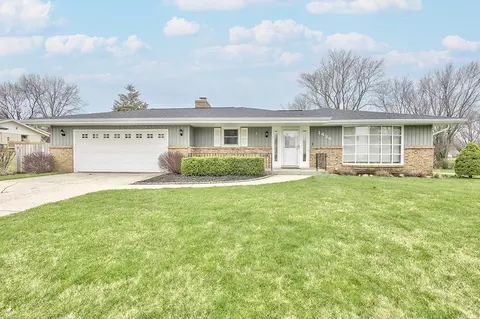 1435 Temple Cir, Rockford, IL 61108