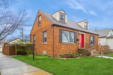 5700 N Merrimac Ave, Chicago, IL 60646