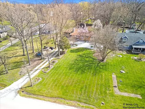 20121 N Woodland Cir, Mokena, IL 60448