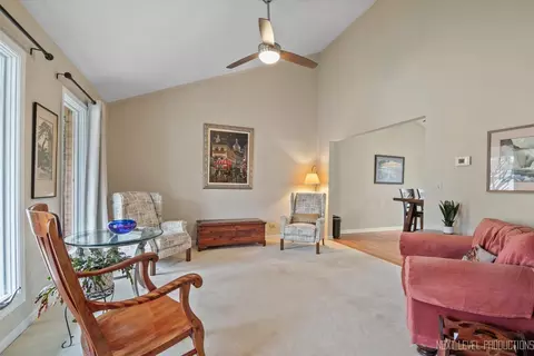 609 Maple Ave, Elburn, IL 60119 photo 6