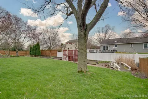 609 Maple Ave, Elburn, IL 60119 photo 28