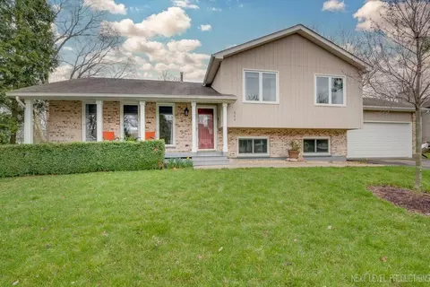 609 Maple Ave, Elburn, IL 60119