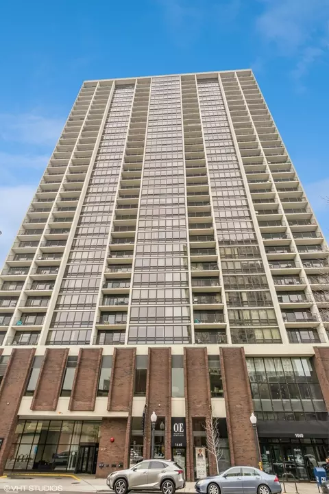 1636 N Wells St #2304, Chicago, IL 60614