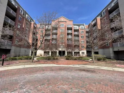 4833 N Olcott Ave #608, Harwood Heights, IL 60706