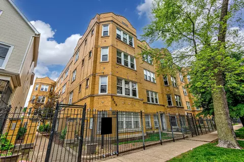 3555 W Lyndale St #3B, Chicago, IL 60647