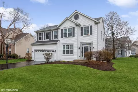 4540 Barharbor Dr, Lake In The Hills, IL 60156