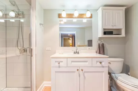 Bath - 512 Holly St, Elgin, IL 60123 photo 2 of 2