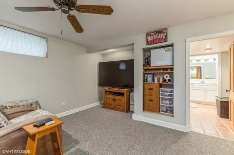 Living - 512 Holly St, Elgin, IL 60123 photo 1 of 1