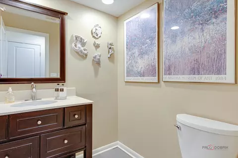 Bath - 1731 Wildberry Dr #E, Glenview, IL 60025 photo 1 of 2