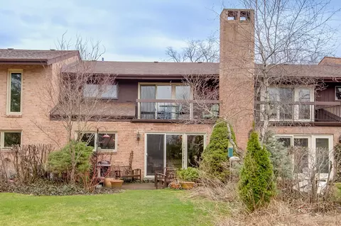 Exterior - 1731 Wildberry Dr #E, Glenview, IL 60025 photo 5 of 6