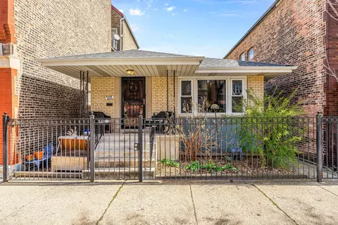 3229 S Carpenter St, Chicago, IL 60608