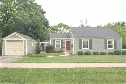1703 Walters Ave, Northbrook, IL 60062