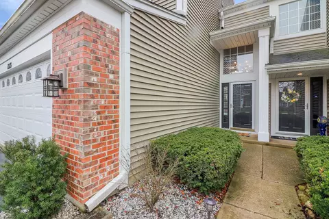 Exterior - 1313 Summersweet Ln, Bartlett, IL 60103 photo 2 of 4