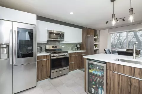 Kitchen - 1313 Summersweet Ln, Bartlett, IL 60103 photo 2 of 3