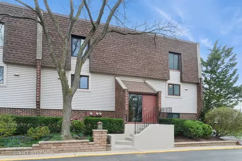 431 Elm St #4A, Deerfield, IL 60015
