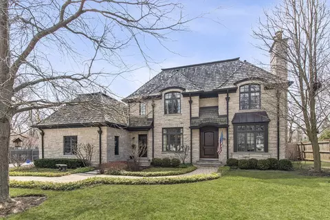 123 Sunset Pl, Lake Bluff, IL 60044